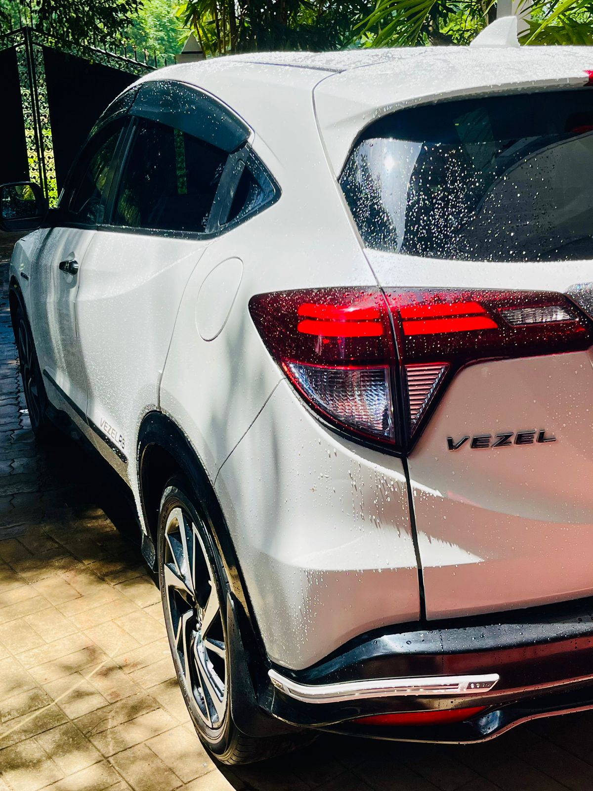 Honda Vezel 2018 - Used SUV sale in Sri Lanka - patpat.lk