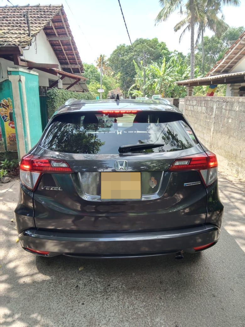Honda Vezel 2015 - භාවිතා කරන ලද SUV රථය sale in Sri Lanka - patpat.lk