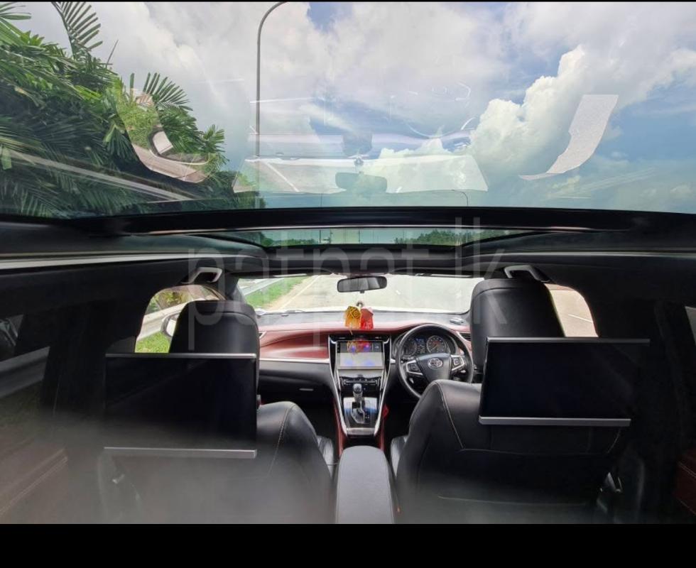 Toyota Harrier 2017 - பயன்படுத்தப்பட்டது SUV sale in Sri Lanka - patpat.lk