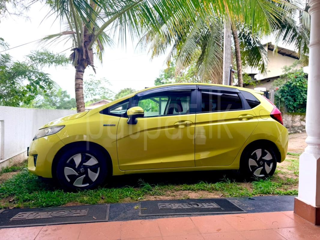 Honda Fit 2013 - பயன்படுத்தப்பட்டது கார் sale in Sri Lanka - patpat.lk