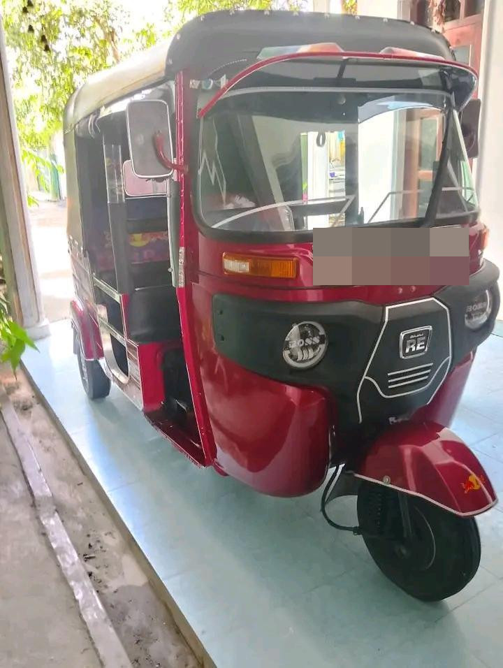 Bajaj 4 stroke 2018 - භාවිතා කරන ලද ත්‍රිරෝද රථය sale in Sri Lanka - patpat.lk