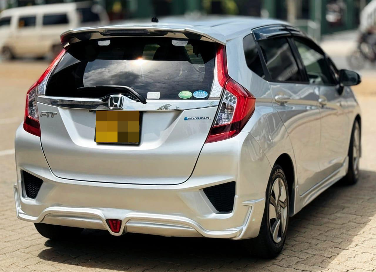 Honda Fit 2015 - பயன்படுத்தப்பட்டது கார் sale in Sri Lanka - patpat.lk