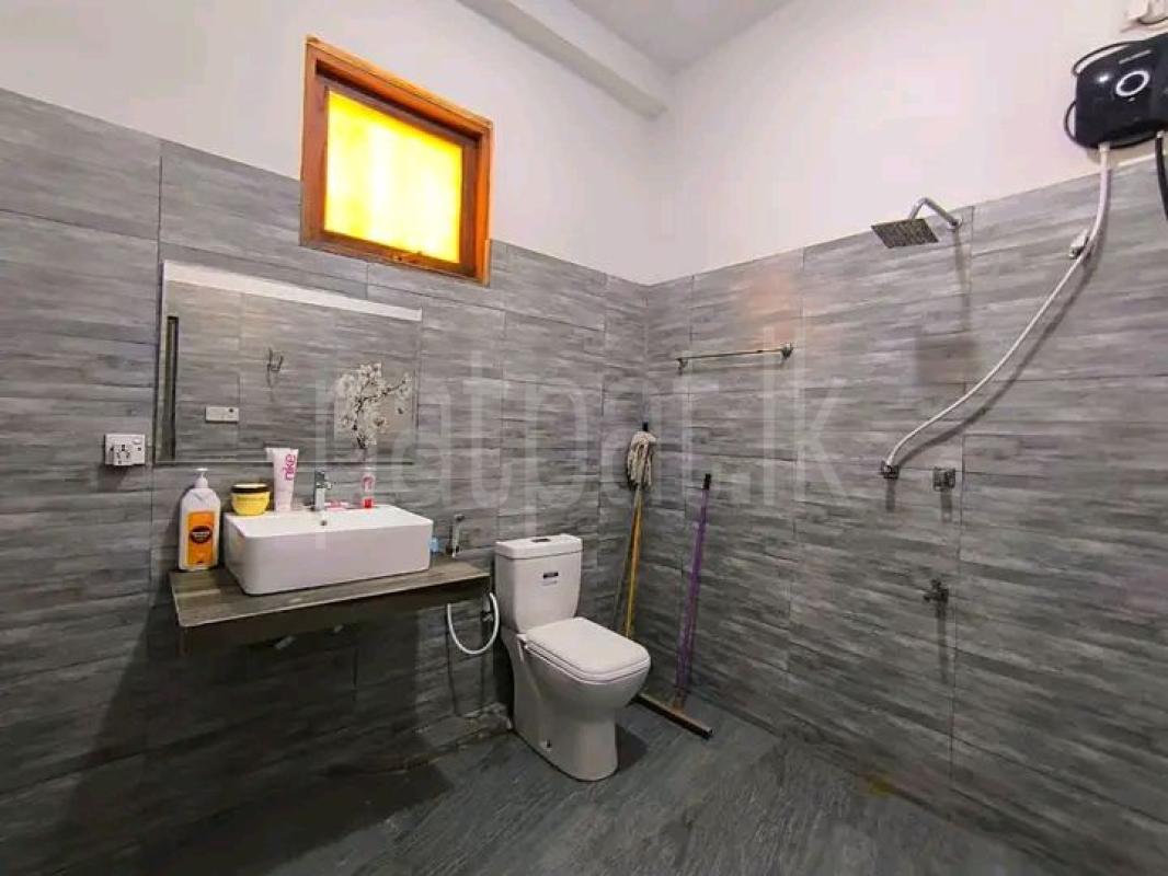 House for Sale in Athurugiriya