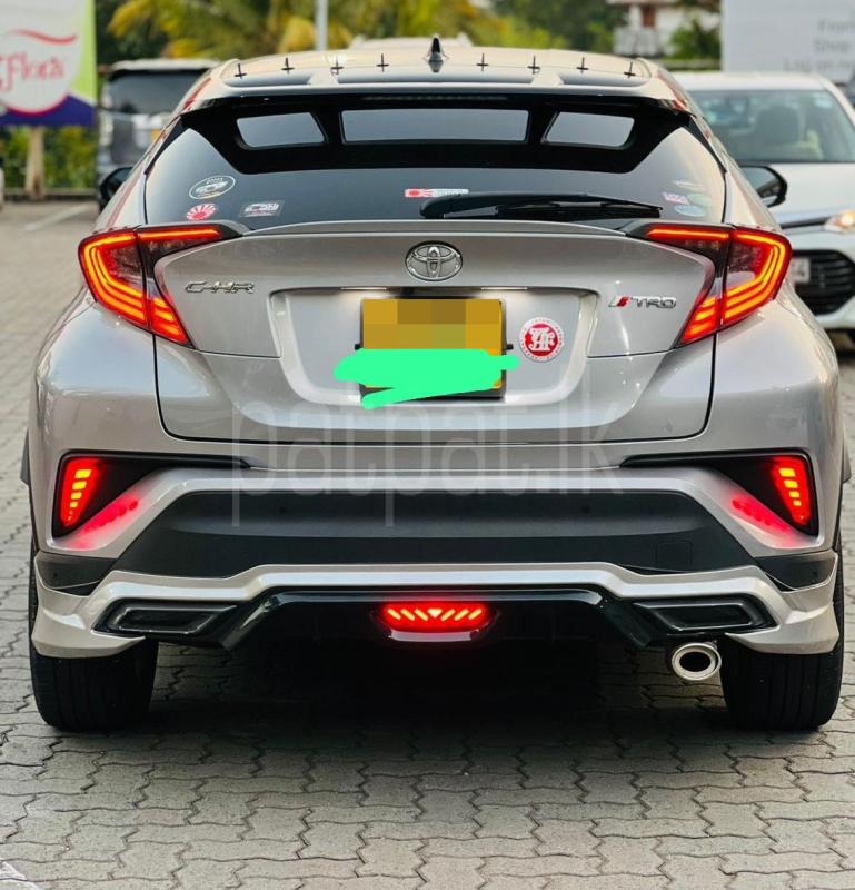 Toyota CHR 2017 - Used SUV sale in Sri Lanka - patpat.lk