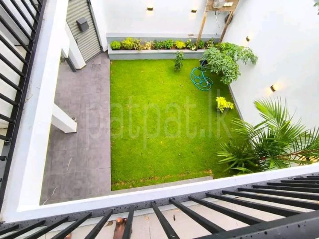 Advertisement image 6