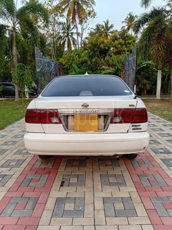 Nissan Sunny 1990 - பயன்படுத்தப்பட்டது கார் sale in Sri Lanka - patpat.lk
