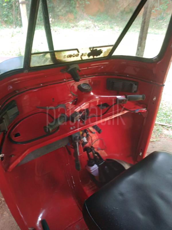 Bajaj 2 stroke 2004 - භාවිතා කරන ලද ත්‍රිරෝද රථය sale in Sri Lanka - patpat.lk