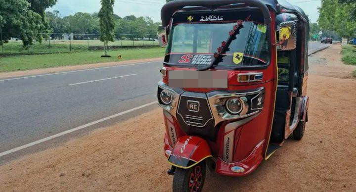 Bajaj 4 stroke 2016 - Used Three wheeler sale in Sri Lanka - patpat.lk