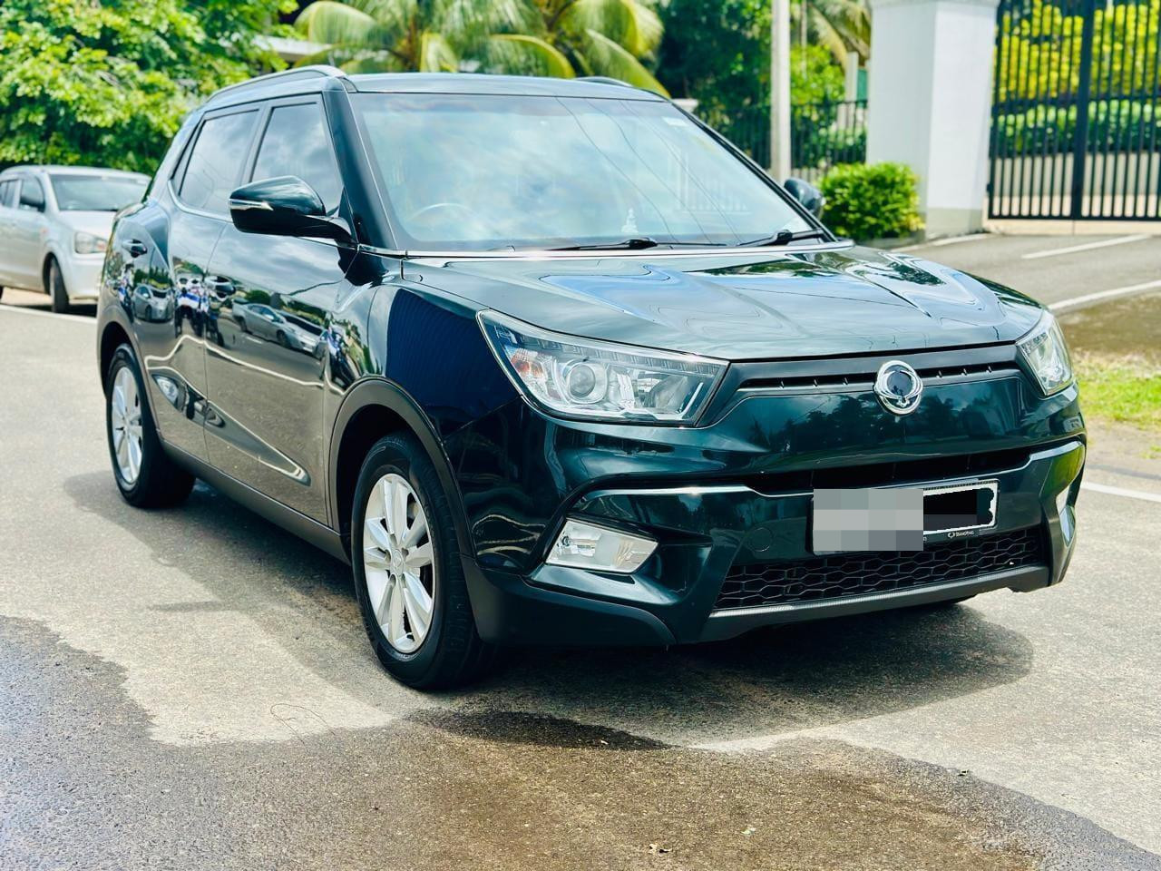 SsangYong Tivoli 2017 - Used SUV sale in Sri Lanka - patpat.lk