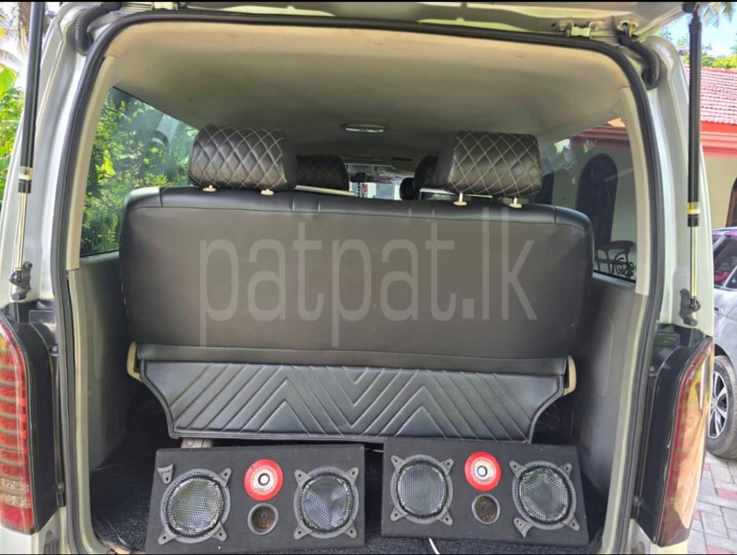 Toyota Hiace 2012 - பயன்படுத்தப்பட்டது வேன் sale in Sri Lanka - patpat.lk