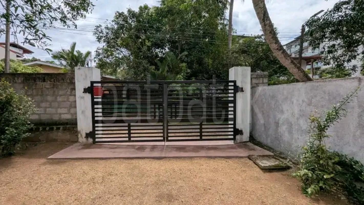 Commercial Land for Sale in Minuwangoda