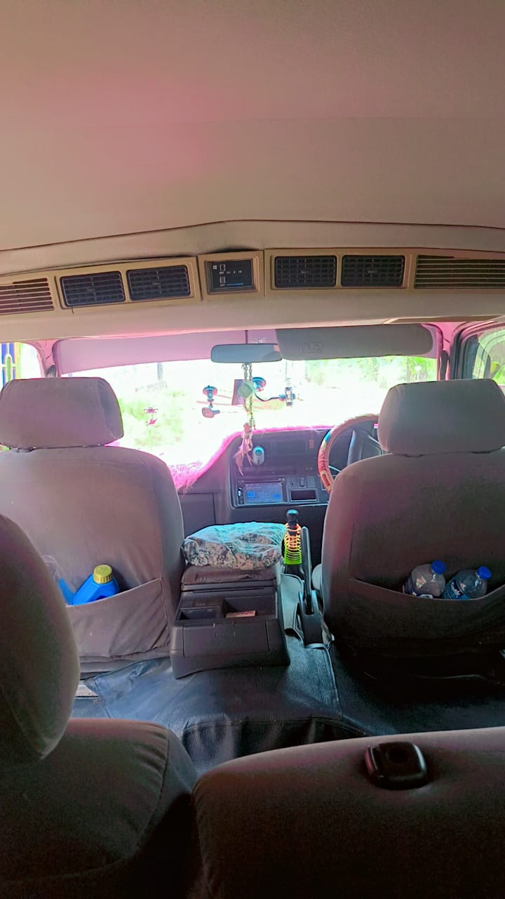 Toyota Hiace 2005 - Used Van sale in Sri Lanka - patpat.lk