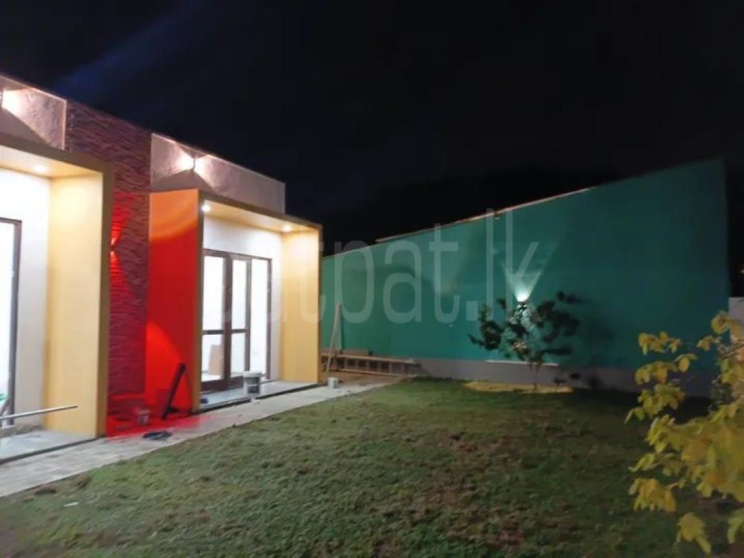 House for Sale in Kahathuduwa