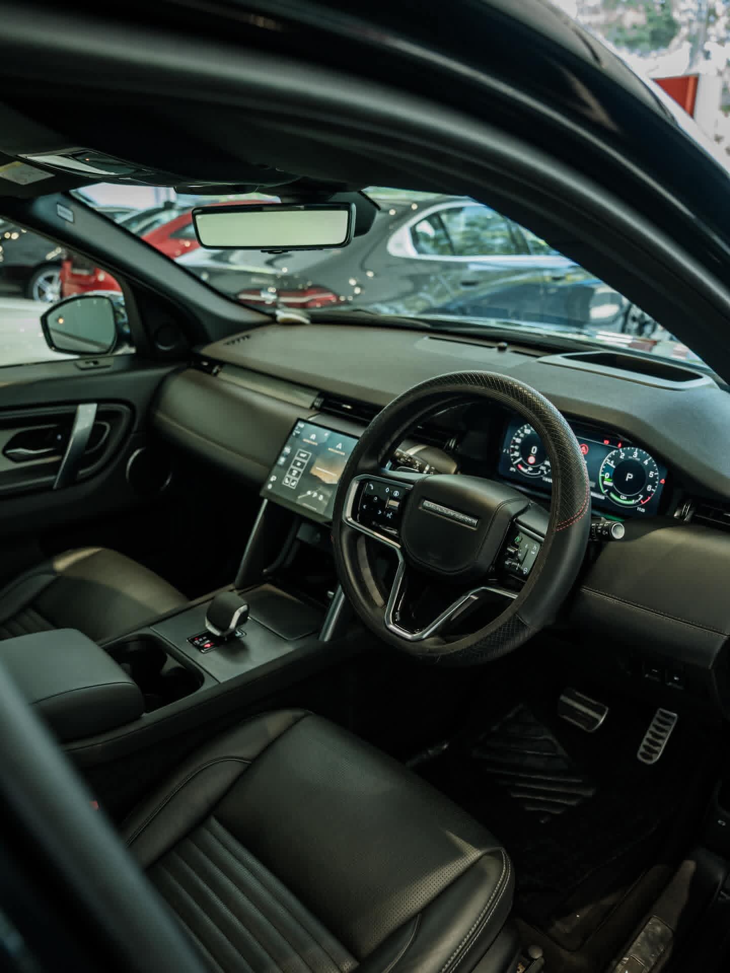 Land Rover Discovery 2024 - Brand New SUV sale in Sri Lanka - patpat.lk