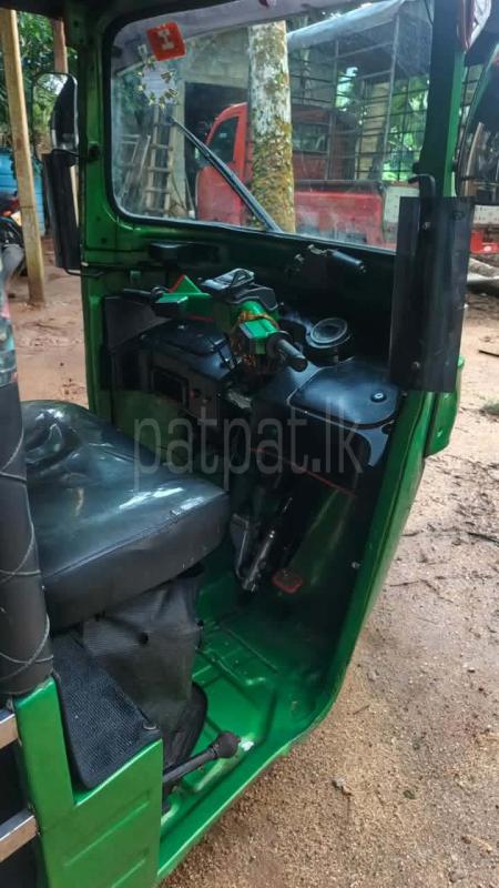 Bajaj Three Wheel 2014 - பயன்படுத்தப்பட்டது முச்சக்கர வண்டி sale in Sri Lanka - patpat.lk