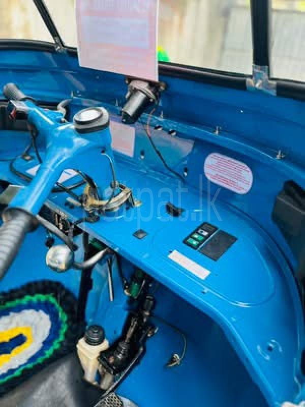 Bajaj Three Wheel 2006 - பயன்படுத்தப்பட்டது முச்சக்கர வண்டி sale in Sri Lanka - patpat.lk