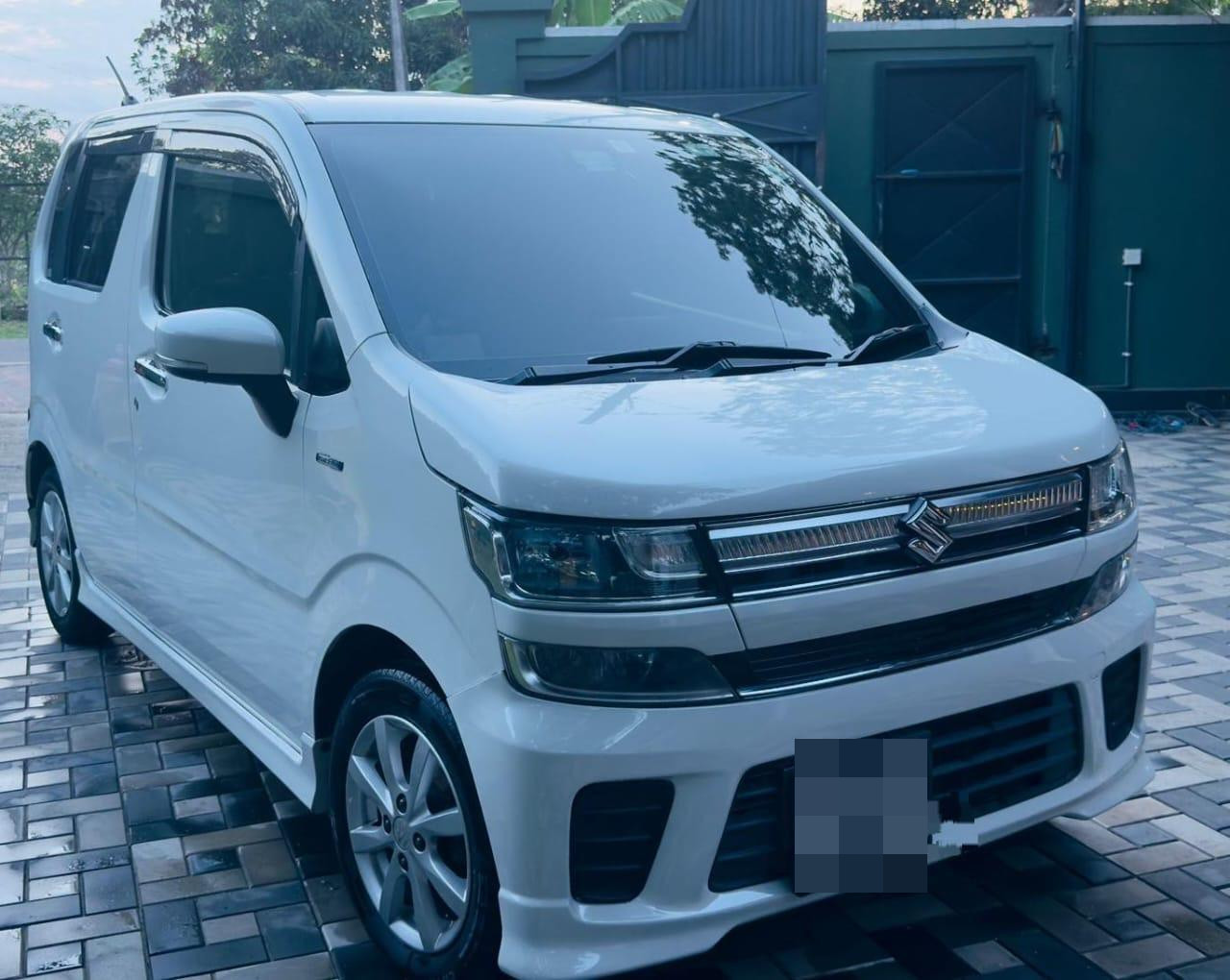 Suzuki Wagon R 2017 - பயன்படுத்தப்பட்டது கார் sale in Sri Lanka - patpat.lk