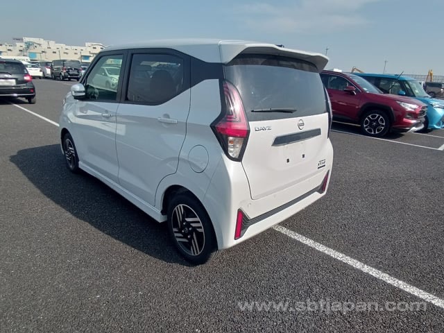 Nissan AD Wagon 2024 - Reconditioned Car sale in Sri Lanka - patpat.lk