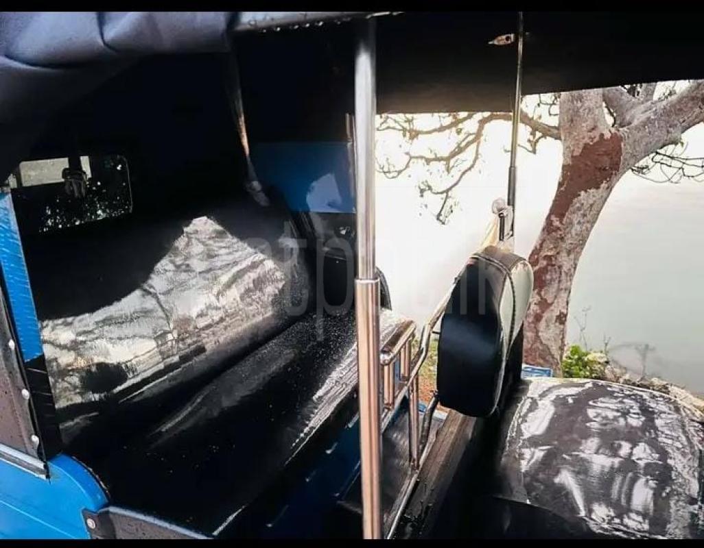 Advertisement image 6