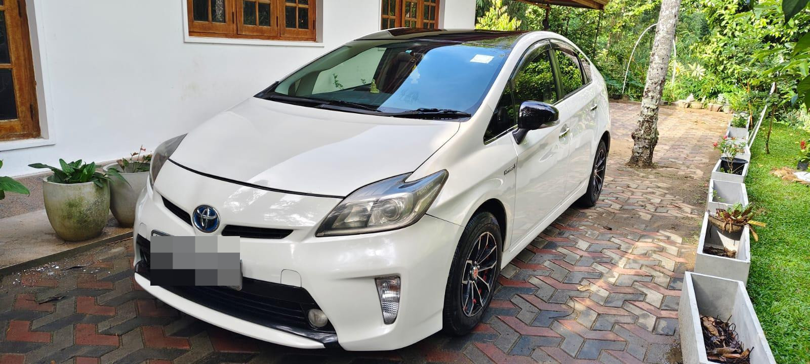 Toyota Prius 2014 ads-image-1