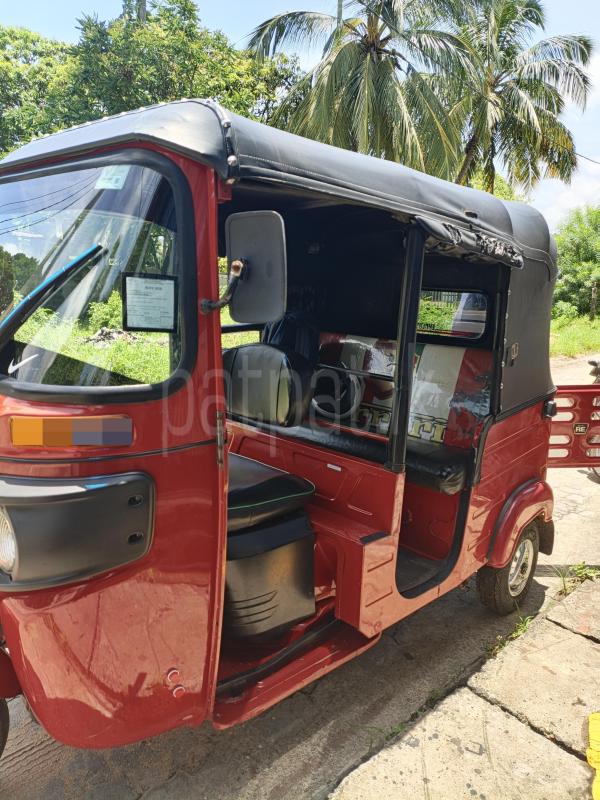 Bajaj Three Wheel 2020 - பயன்படுத்தப்பட்டது முச்சக்கர வண்டி sale in Sri Lanka - patpat.lk