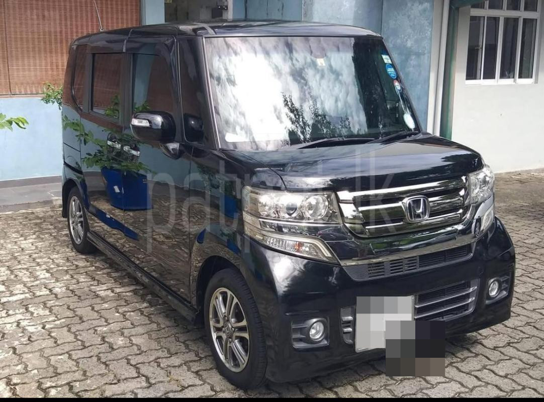 Honda N BOX 2016 - பயன்படுத்தப்பட்டது கார் sale in Sri Lanka - patpat.lk