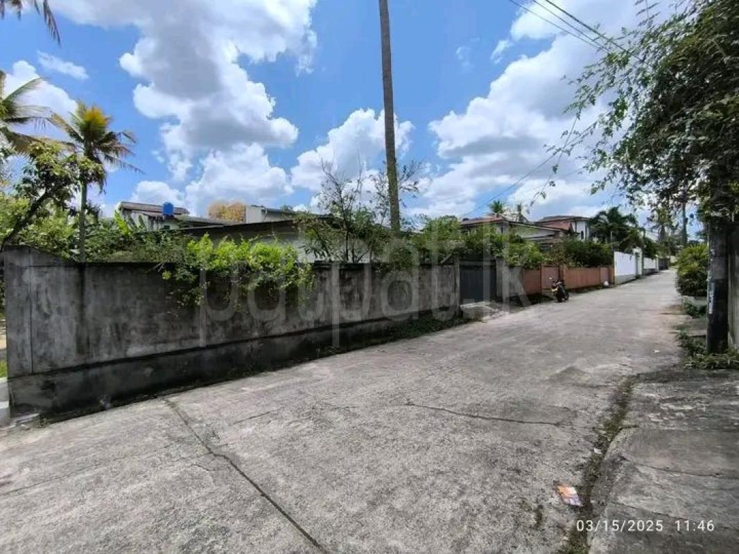 Residential Land for Sale in Pelawatta