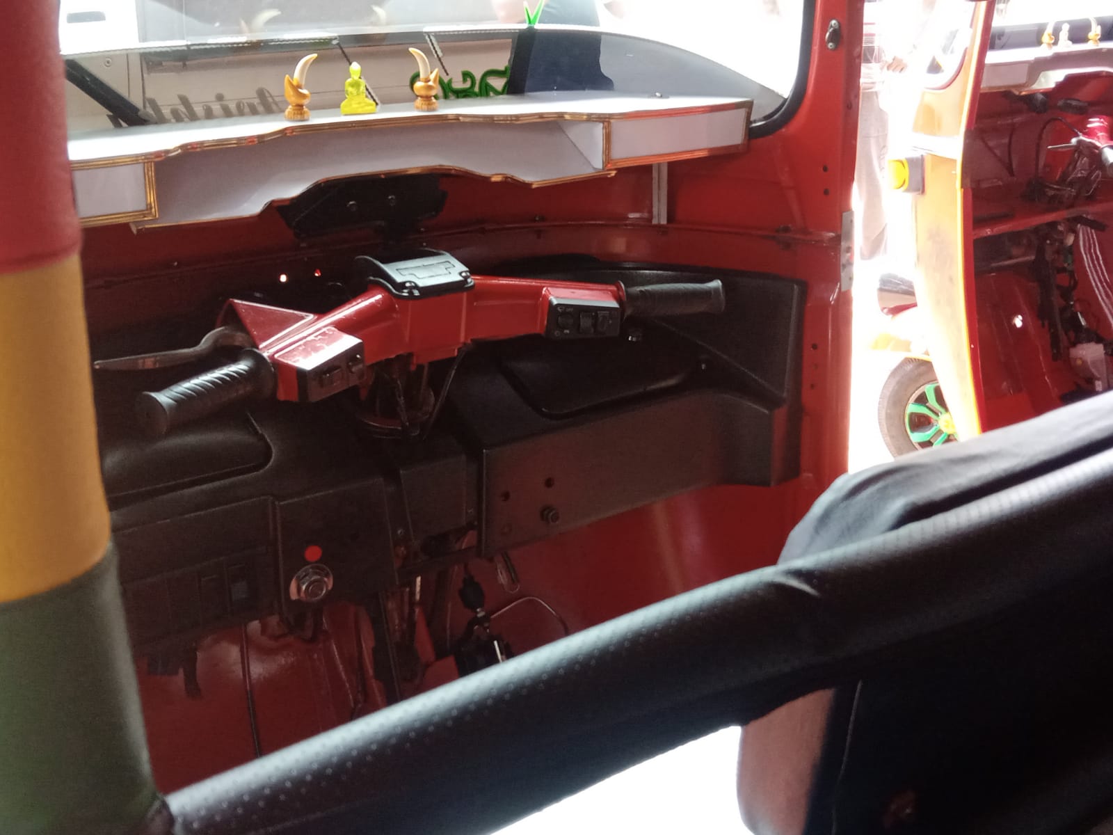 Bajaj Three Wheel 2013 - பயன்படுத்தப்பட்டது முச்சக்கர வண்டி sale in Sri Lanka - patpat.lk