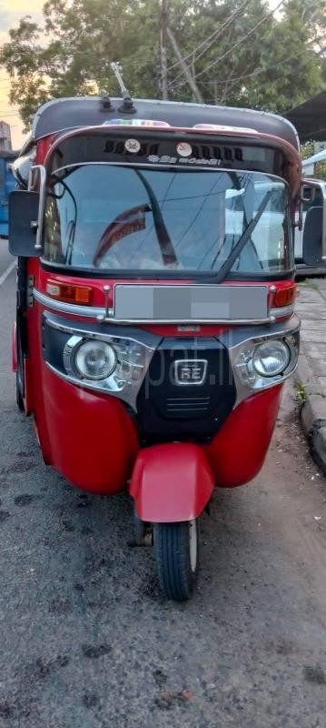 Bajaj 4 stroke 2016 - Reconditioned Three wheeler sale in Sri Lanka - patpat.lk
