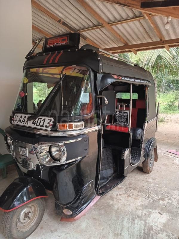 Bajaj 4 stroke 2015 - பயன்படுத்தப்பட்டது முச்சக்கர வண்டி sale in Sri Lanka - patpat.lk