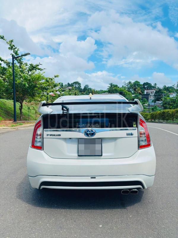 Toyota Prius 2014 - பயன்படுத்தப்பட்டது கார் sale in Sri Lanka - patpat.lk