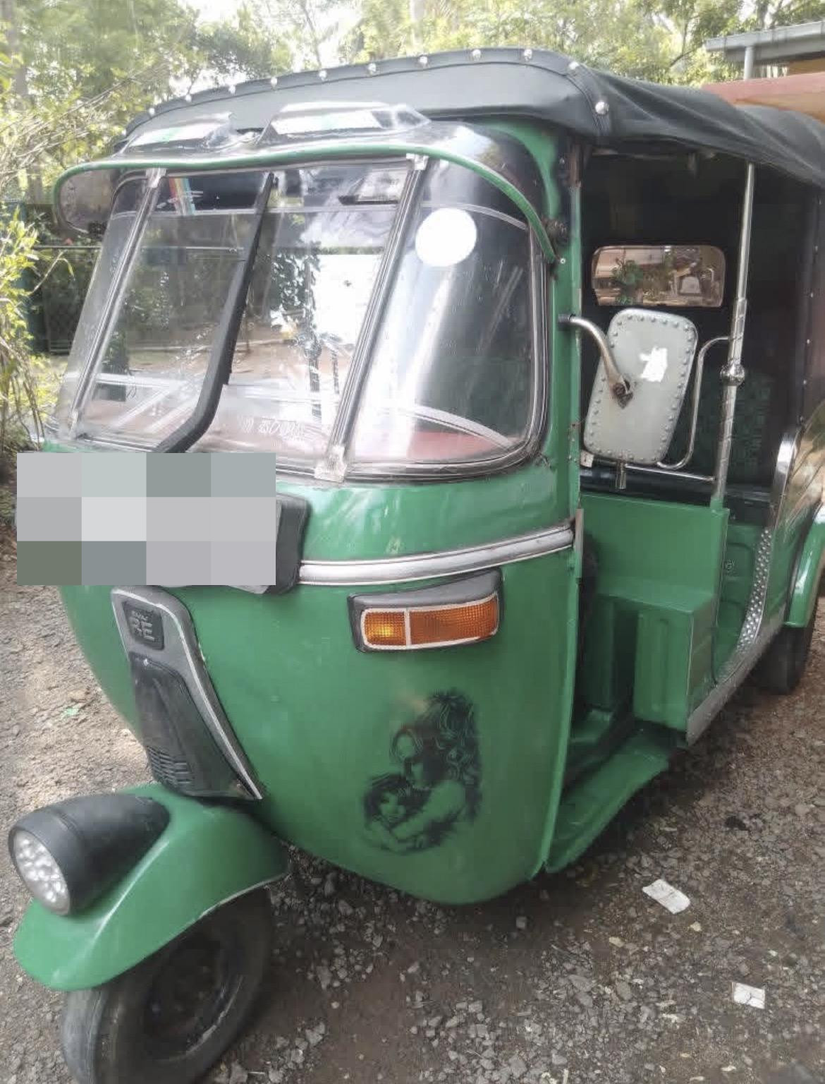 Bajaj Three Wheel 2008 ads-image-1