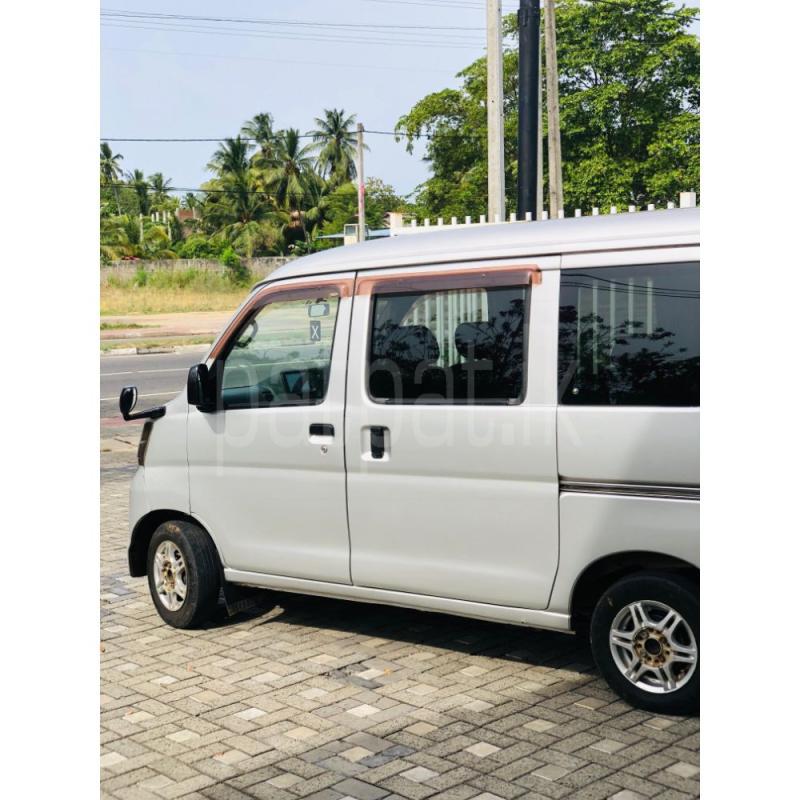 Advertisement image 4