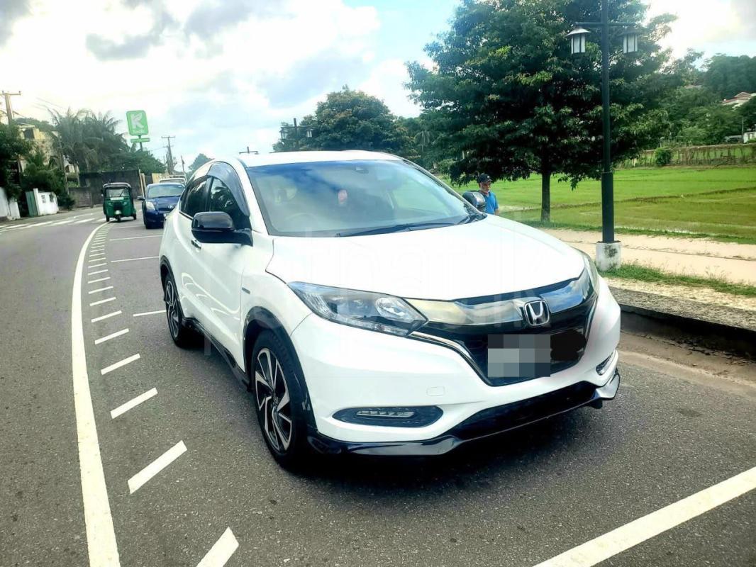 Honda Vezel 2017 - Used SUV sale in Sri Lanka - patpat.lk