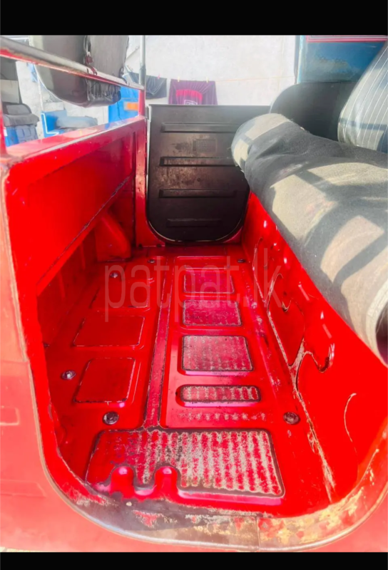 Advertisement image 6