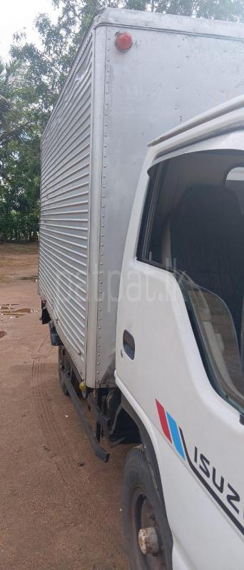 Isuzu ELF 1984 - பயன்படுத்தப்பட்டது டிரக் sale in Sri Lanka - patpat.lk