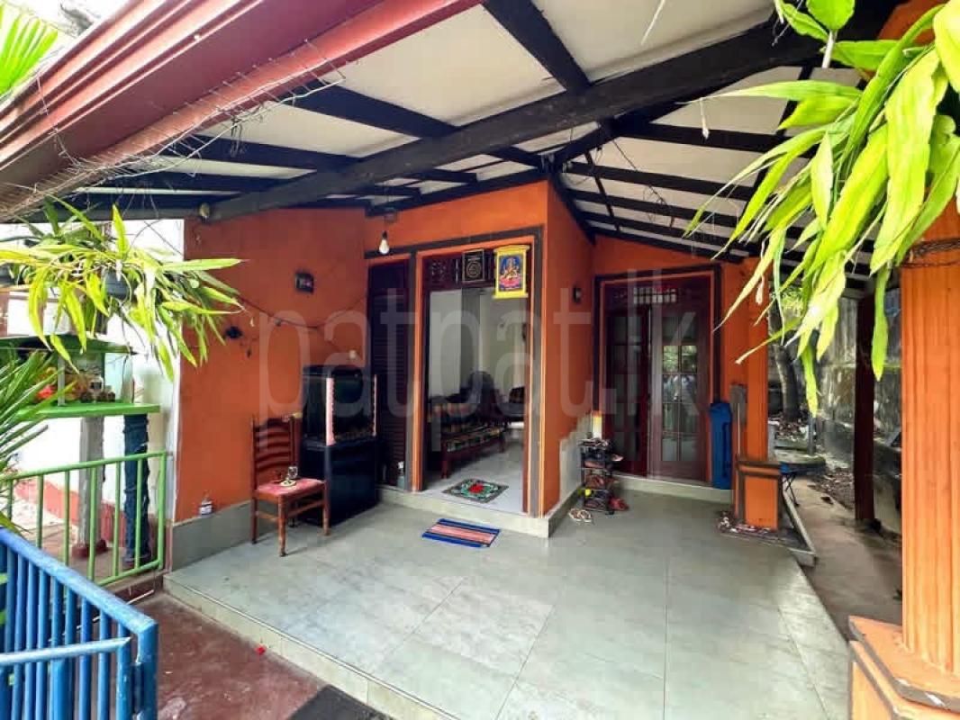 House for Sale in Talawatugoda