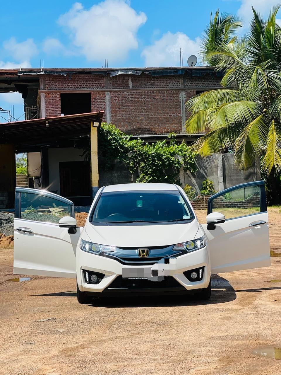 Honda Fit 2014 - භාවිතා කරන ලද කාර් sale in Sri Lanka - patpat.lk