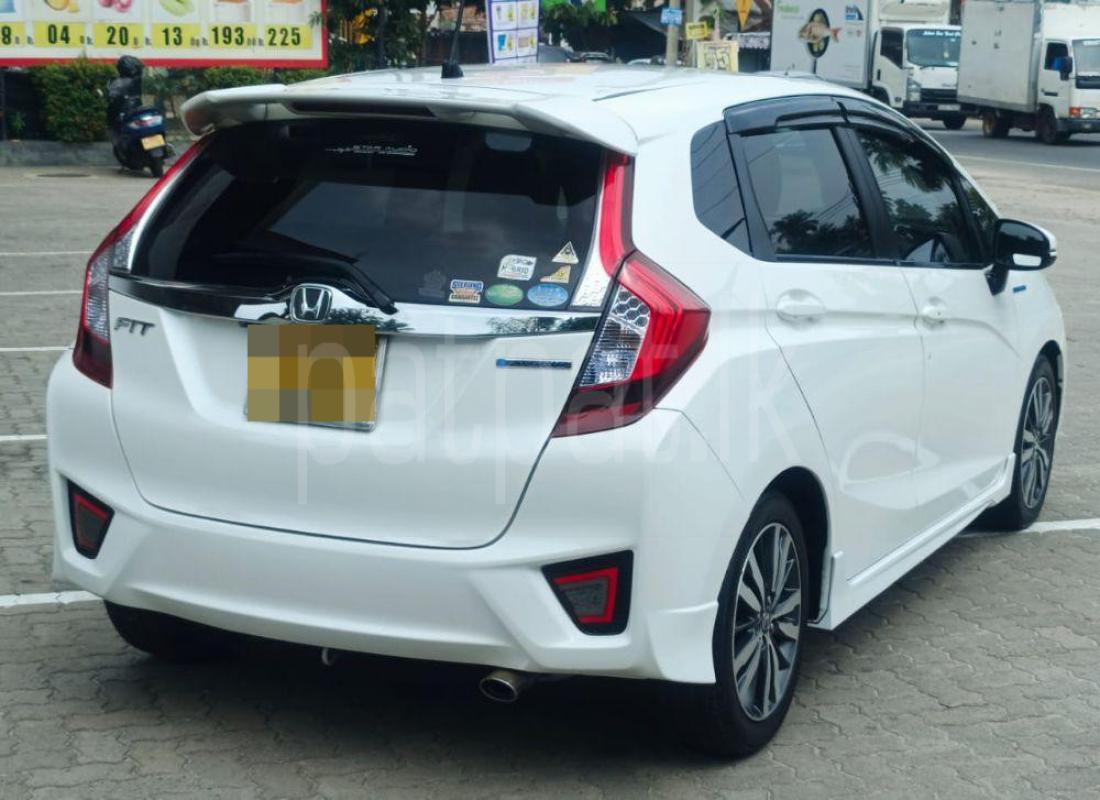 Advertisement image 3