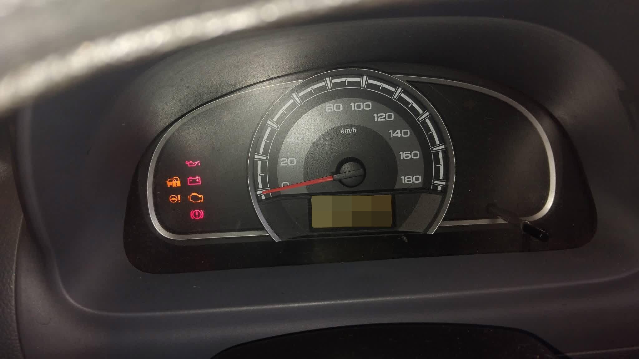 Suzuki Alto 2015 - பயன்படுத்தப்பட்டது கார் sale in Sri Lanka - patpat.lk