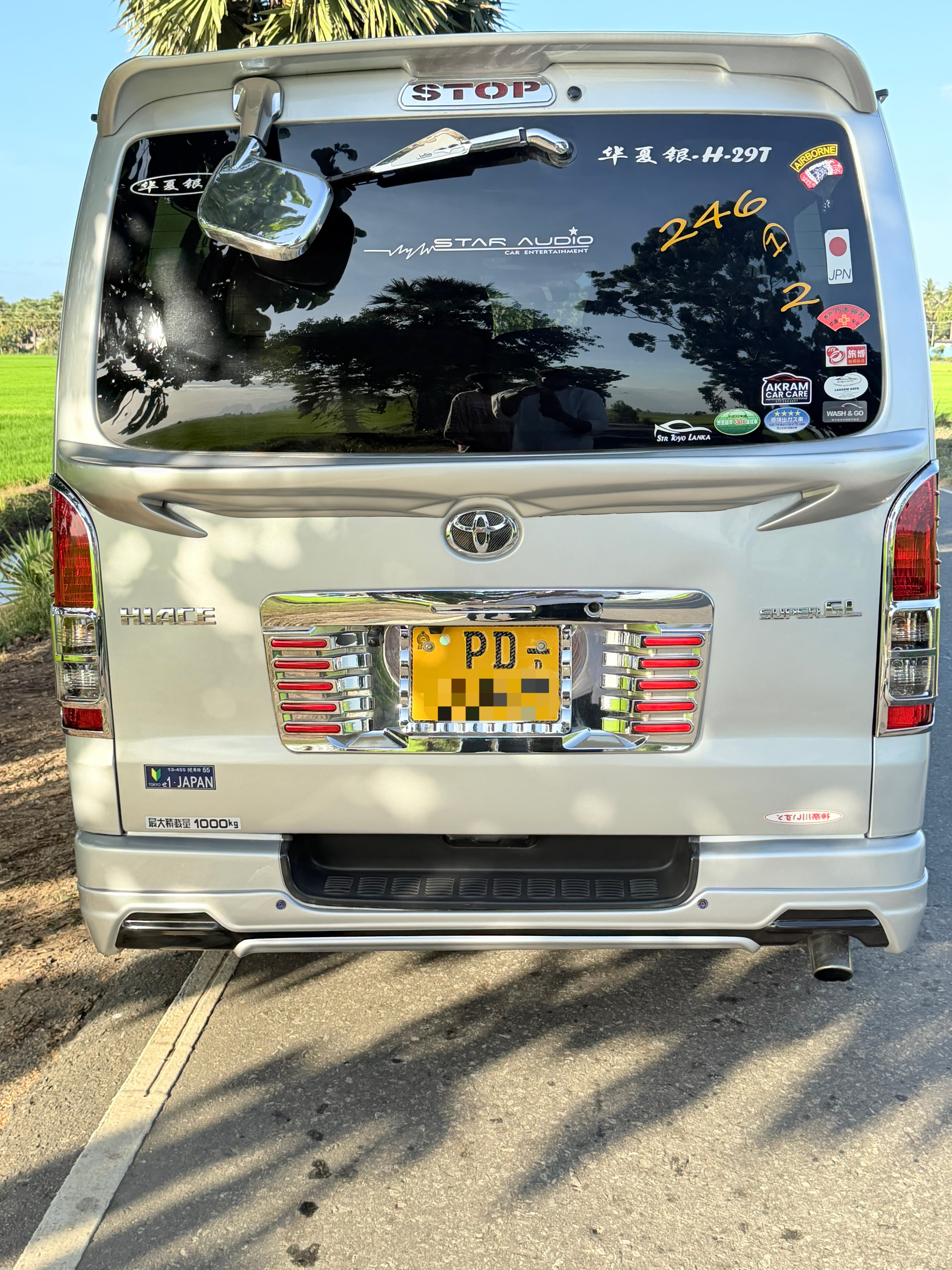 Toyota Hiace 2007 - பயன்படுத்தப்பட்டது வேன் sale in Sri Lanka - patpat.lk