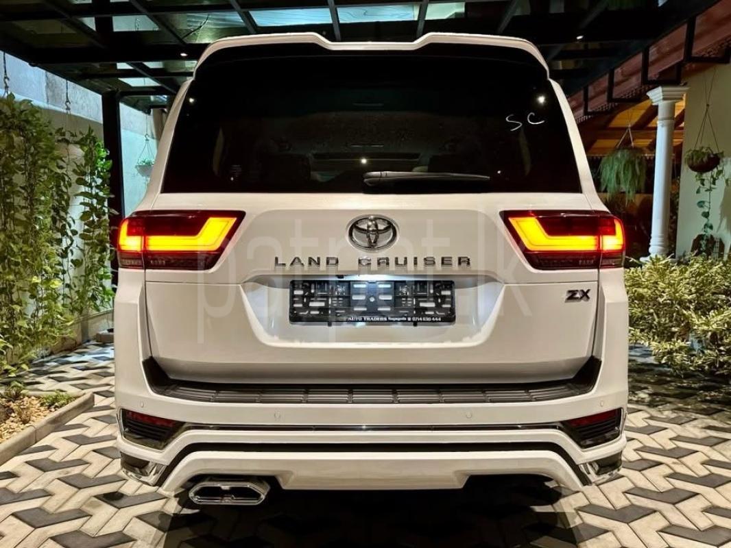 Advertisement image 6