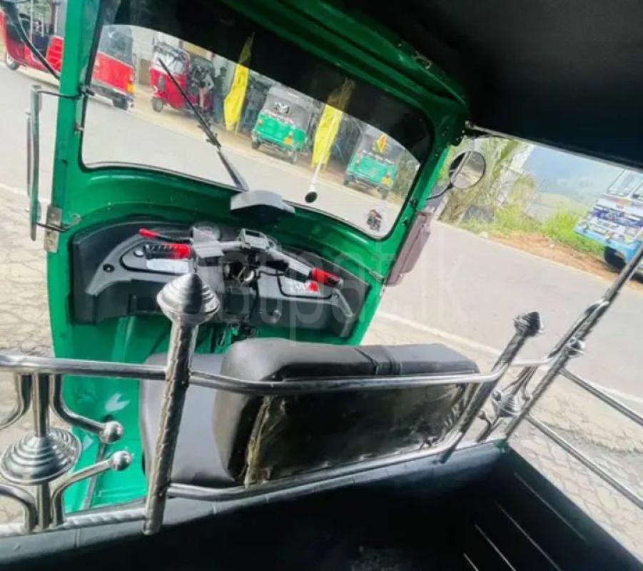 Bajaj Three Wheel 2013 - Used Three wheeler sale in Sri Lanka - patpat.lk