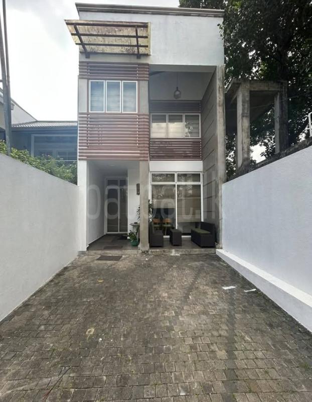 House for Sale in Pelawatta