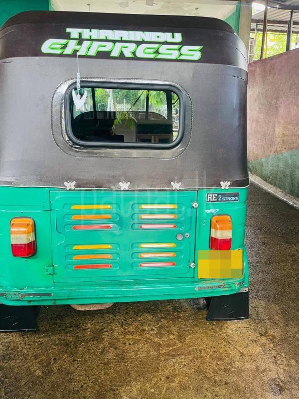 Bajaj Three Wheel 2006 - பயன்படுத்தப்பட்டது முச்சக்கர வண்டி sale in Sri Lanka - patpat.lk