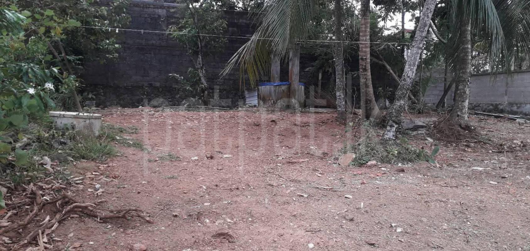 Commercial Land for Sale in Athurugiriya
