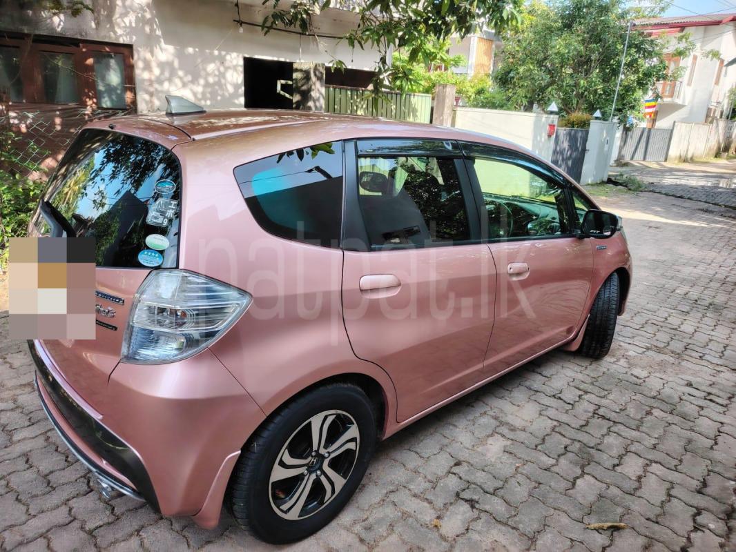 Honda Fit 2013 - பயன்படுத்தப்பட்டது கார் sale in Sri Lanka - patpat.lk