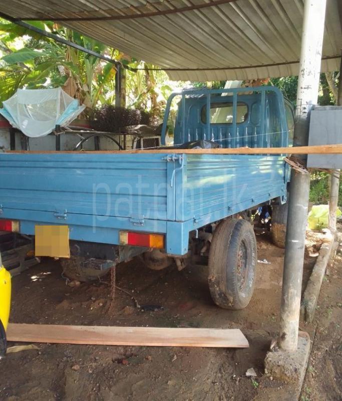 Isuzu ELF 2006 - Used Truck sale in Sri Lanka - patpat.lk