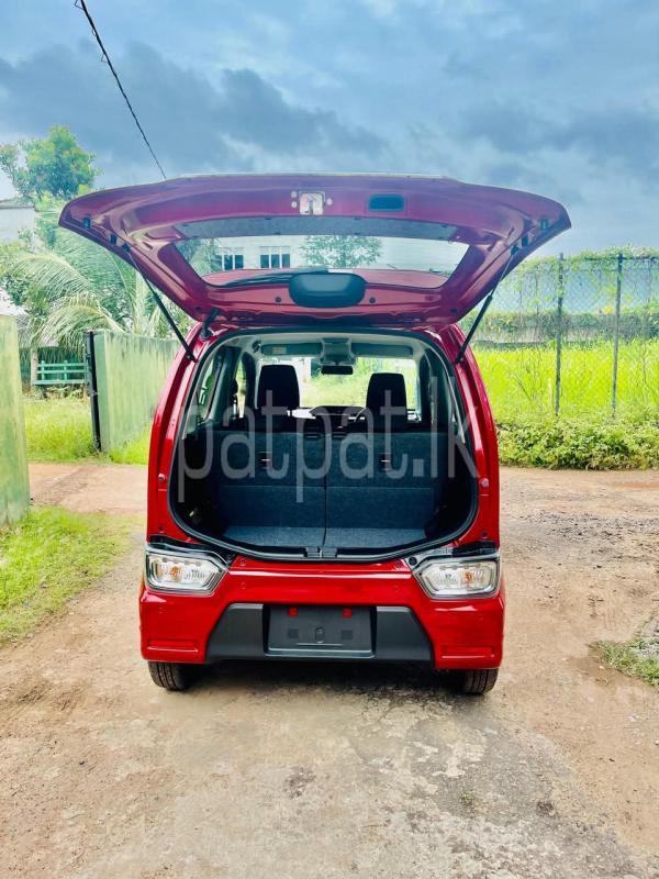 Advertisement image 6