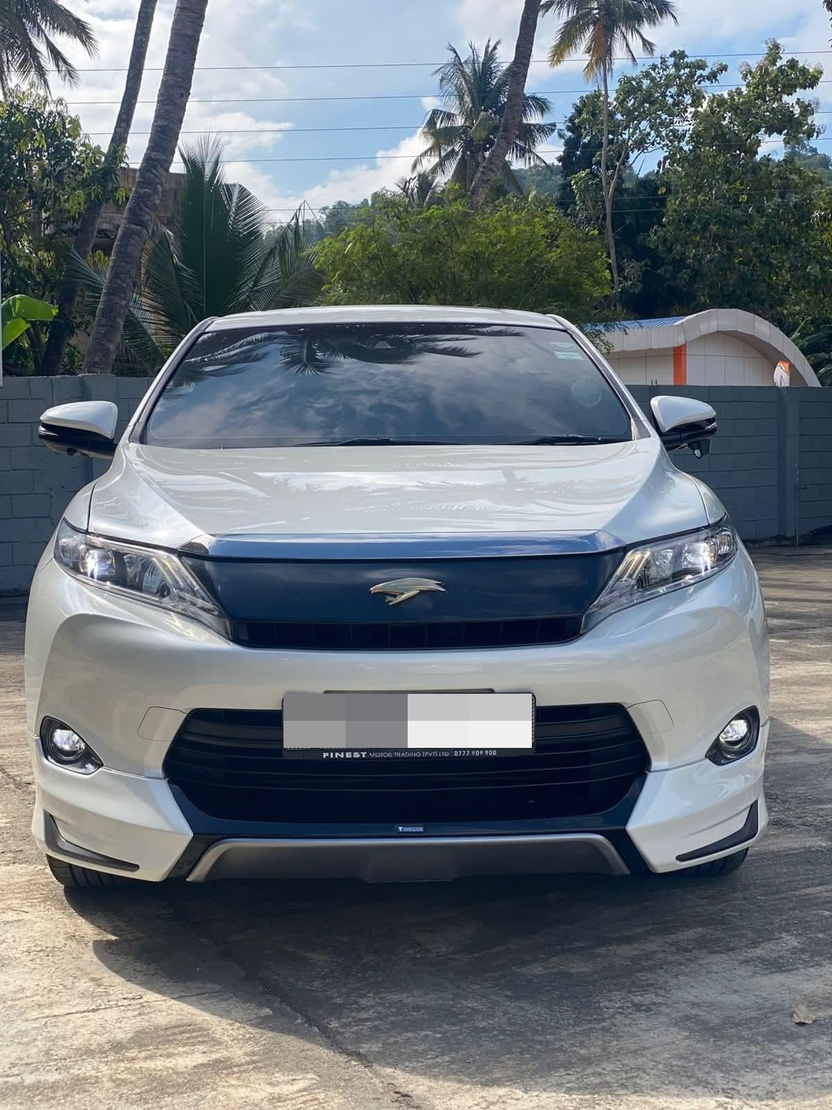 Toyota Harrier 2015 - Used SUV sale in Sri Lanka - patpat.lk